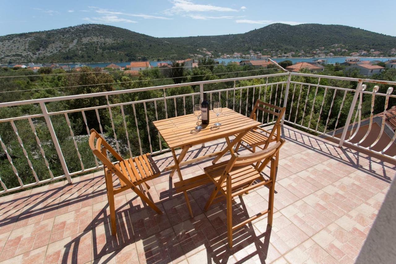 Apartman Paula 1 Apartment Vinisce Exterior photo